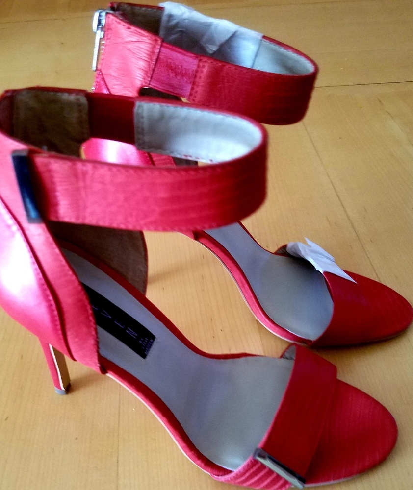 STEVEN by Steve Madden